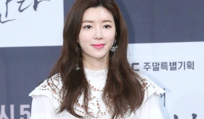 Park Han Byul khốn đốn vì tội danh của chồng.