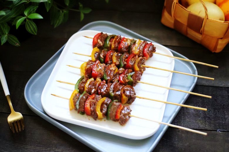 Bored with fried beef, grilled meat on skewers is soft and sweet, 10 skewers all 10 - 10