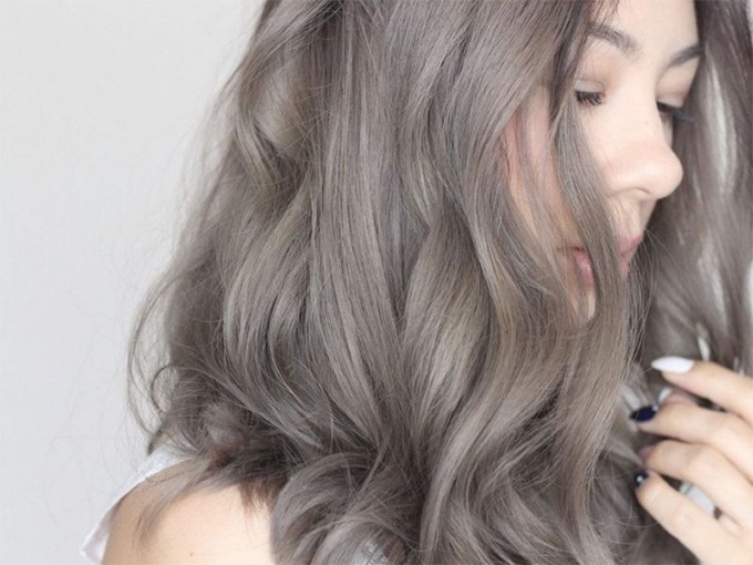 Xám khói: Màu tóc đẹp ấn tượng phù hợp với mọi loại da - 20