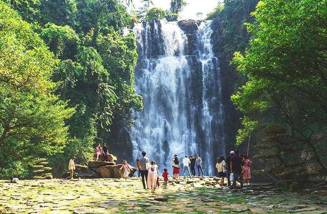 Di Linh Plateau is wild and beautiful, forgetting the way back to attract young people - 1