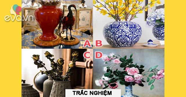 Which vase will you use to decorate your house?