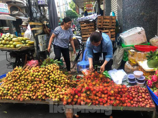 Summer fruits: Durian prices drop, early season lychees are surprisingly cheap - 10