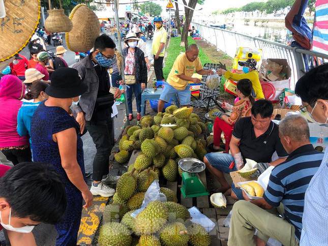 Summer fruits: Durian price drops, early season litchi is surprisingly cheap - 7