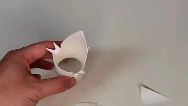 Toilet paper cores do not rush to throw away, cut a little and the whole family rush to use it - 3