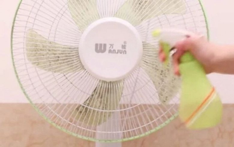 How to clean the fan without using water or removing the frame, after 10 minutes it will be clean without dust - 6