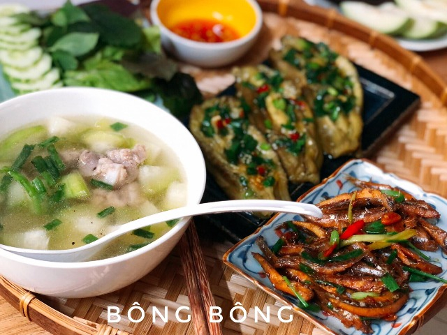 9X Sài Gòn khoe cơm nấu cho bạn ăn ngon rẻ, tuy đơn giản nhưng suốt ngày được khen