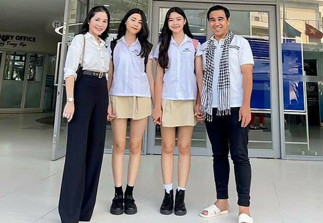 Take a photo of Le Quyen, Duong Trieu Vu, 12-year-old Bang Kieu's daughter, both beautiful and outstandingly tall, 1m72, with long straight legs - 9