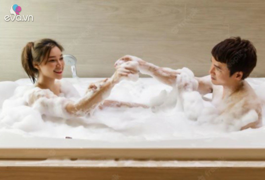 What are the consequences of falling in love in the bath?  The expert’s answer surprised many people