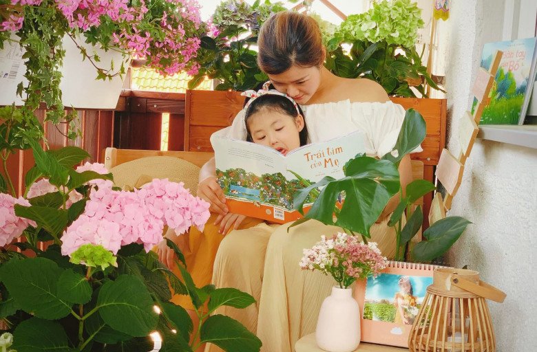 Vietnamese mother makes a tiny balcony garden of only 4m2: Every corner is beautiful and sparkling, with all kinds of vegetables - 11