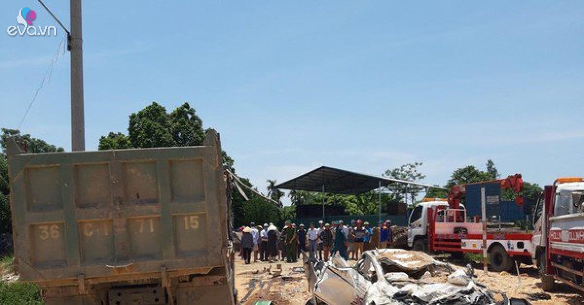 Thanh Hoa: The details coincided with the truck accident that crushed the car, killing 3 people
