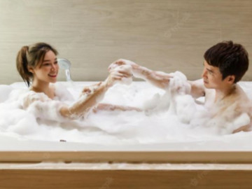 Yêu trong bồn tắm liệu có gây hệ lụy gì? Lời đáp của chuyên gia khiến nhiều người ngỡ ngàng