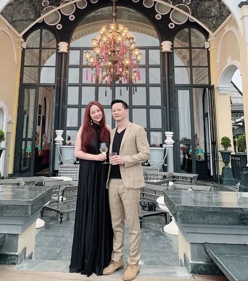 28-year-old Phan Nhu Thao gave birth to her first child for her rich husband U60, now showing her daughter has a sister - 1