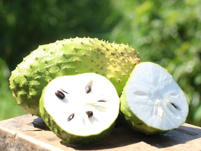 Mãng cầu có tác dụng gì? Điều cần lưu ý khi ăn mãng cầu