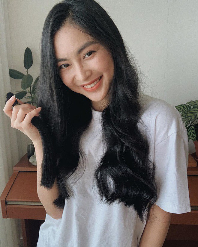 Haircut to donate to patients, beautiful Vietnamese girl like a hybrid was praised for her beauty - 9