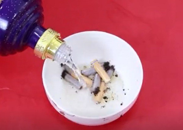 Don't throw away cigarette butts, soak them in white wine, save a ton of money - 1