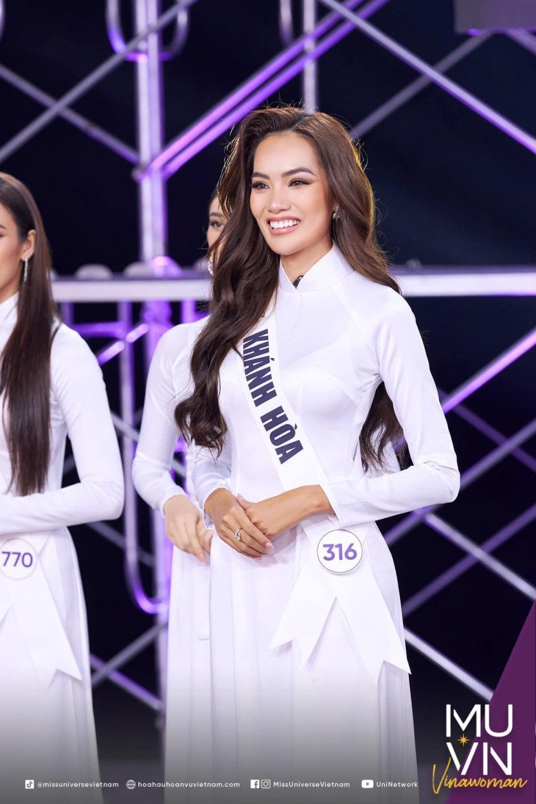 The female architect with expensive legs reached the top of the hottest beauties of Miss Universe Vietnam - 8