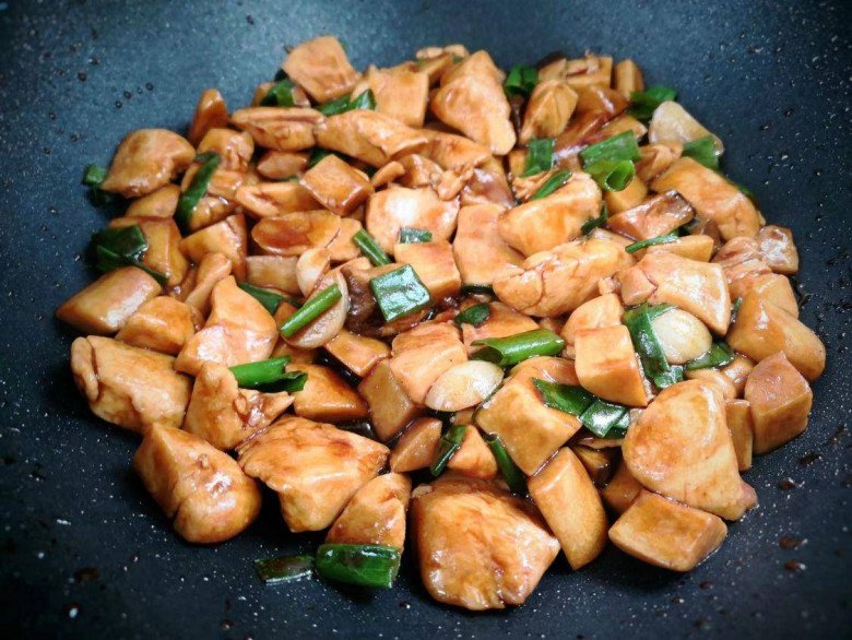 Stir-fried chicken with this super nutritious vegetable is both delicious and nutritious - 9