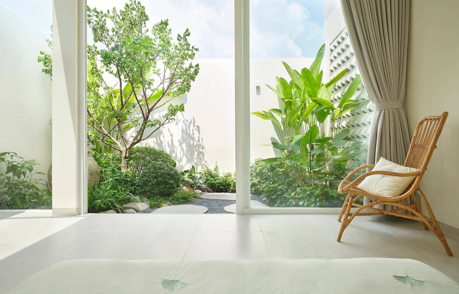 Nhà cấp 4 như mang cả bầu trời vào không nhờ cách thiết kế đơn giản - 13