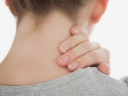 Sức khỏe - Hai động tác dễ gây tắc nghẽn mạch máu, đột tử, điều 1 nhiều người hay làm vì tưởng giúp thư giãn