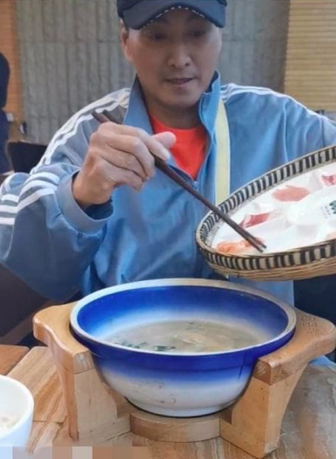 Cuối cùng, nàng Triệu Lệ Dĩnh đẹp nhất màn ảnh giống hệt ông chú trung niên vẫn bị chê - 1