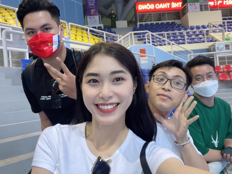 Nữ sinh Hà Nội được giám khảo Hoa hậu Hoàn vũ khen hình thể đẹp, không thẩm mỹ - 6