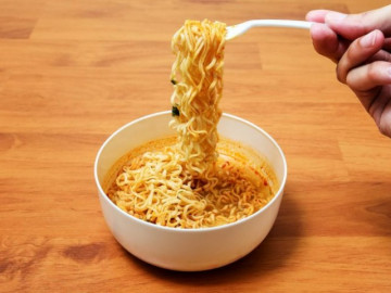 Bà bầu ăn mì tôm được không?