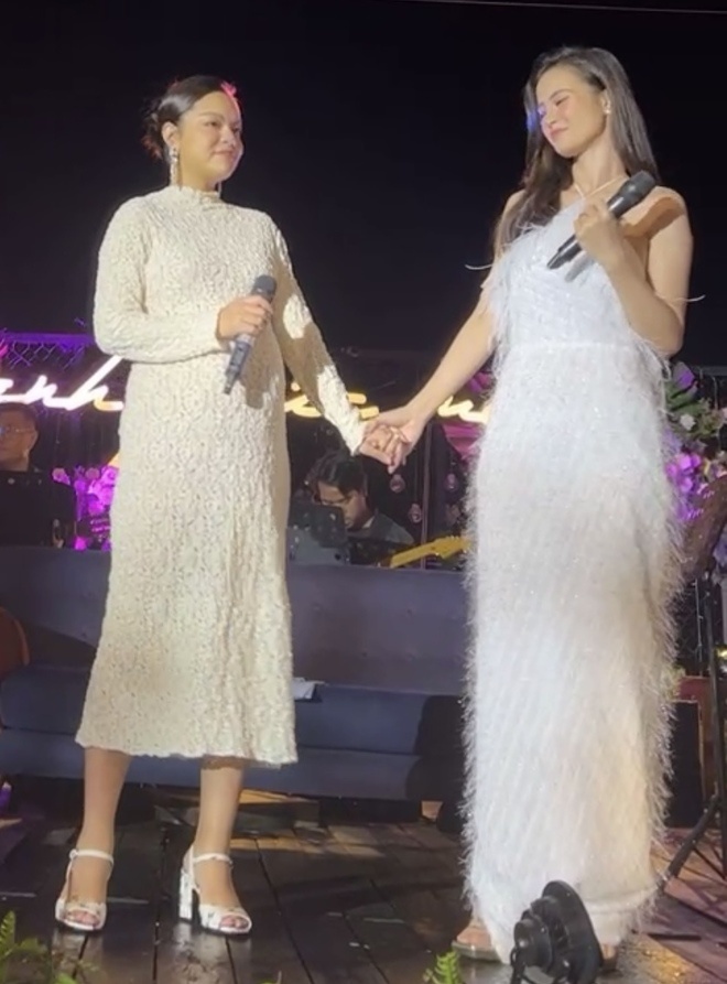 Đông Nhi, Mai Phương Thúy, Minh Hằng, Hoàng Thuỳ Linh, Gil Lê, Noo Phước Thịnh đã đồng lõa với nam chính tổ chức buổi cầu hôn dành cho tôi và tôi đã bị lừa suốt cả tháng trời không hề biết gì, nữ ca sĩ kể.