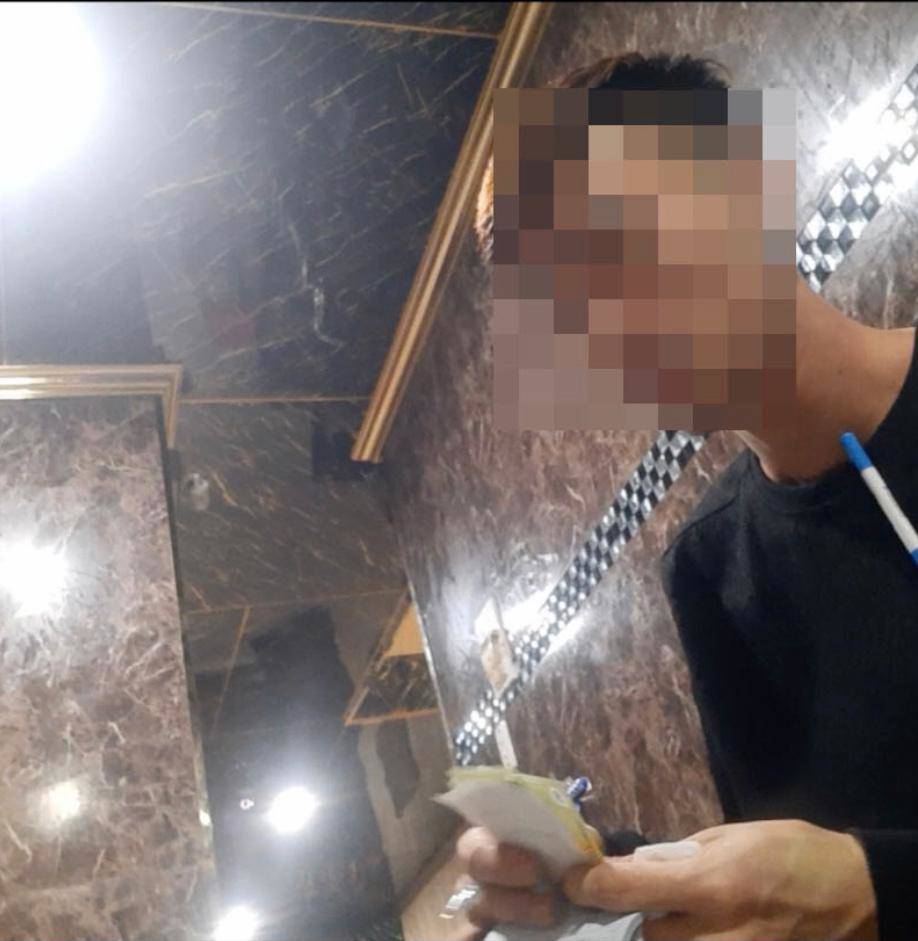 Điều tra: Vén màn dịch vụ quái đản núp bóng quán karaoke - 2