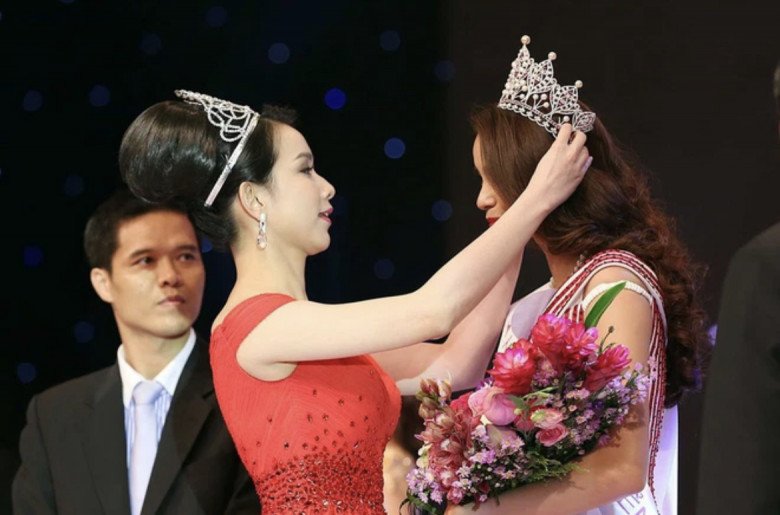 Hoa hậu Hoàn vũ Việt Nam đầu tiên ở ẩn, rời xa showbiz vẫn đẹp đỉnh cao như thời hoàng kim - 5
