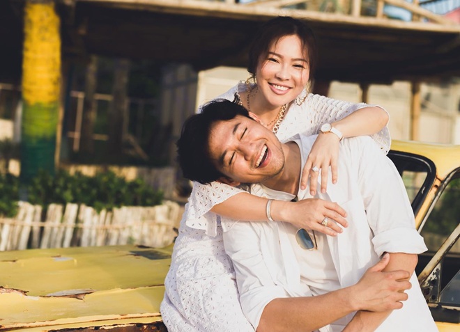 Quý Bình và vợ đại gia thường xuyên dành cho nhau những lời có cánh trên mạng xã hội.