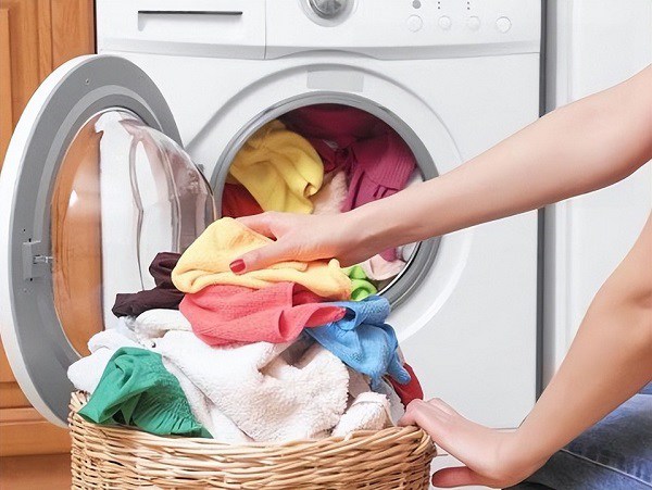 3 thói quen xấu khi sử dụng máy giặt khiến quần áo ngày càng bẩn, hãy khắc phục nhanh - 1