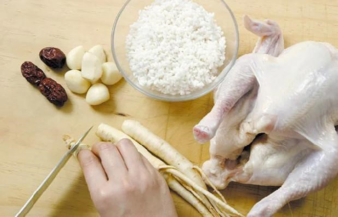 Gà hầm nhân sâm Hàn Quốc vừa thơm ngon vừa bổ dưỡng cả nhà đều thích - 2