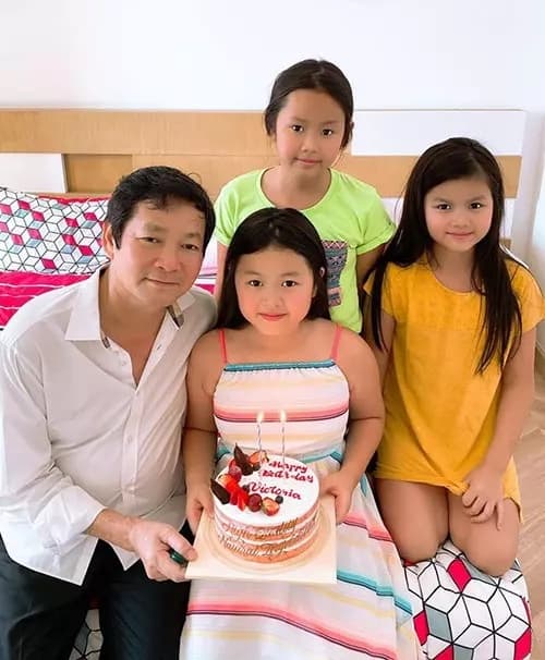 Con gái Hoa hậu Việt 5 tuổi ngồi bên nguyên Chủ tịch nước: 12 tuổi có nhà 200 tỷ, gia thế không vừa - 8