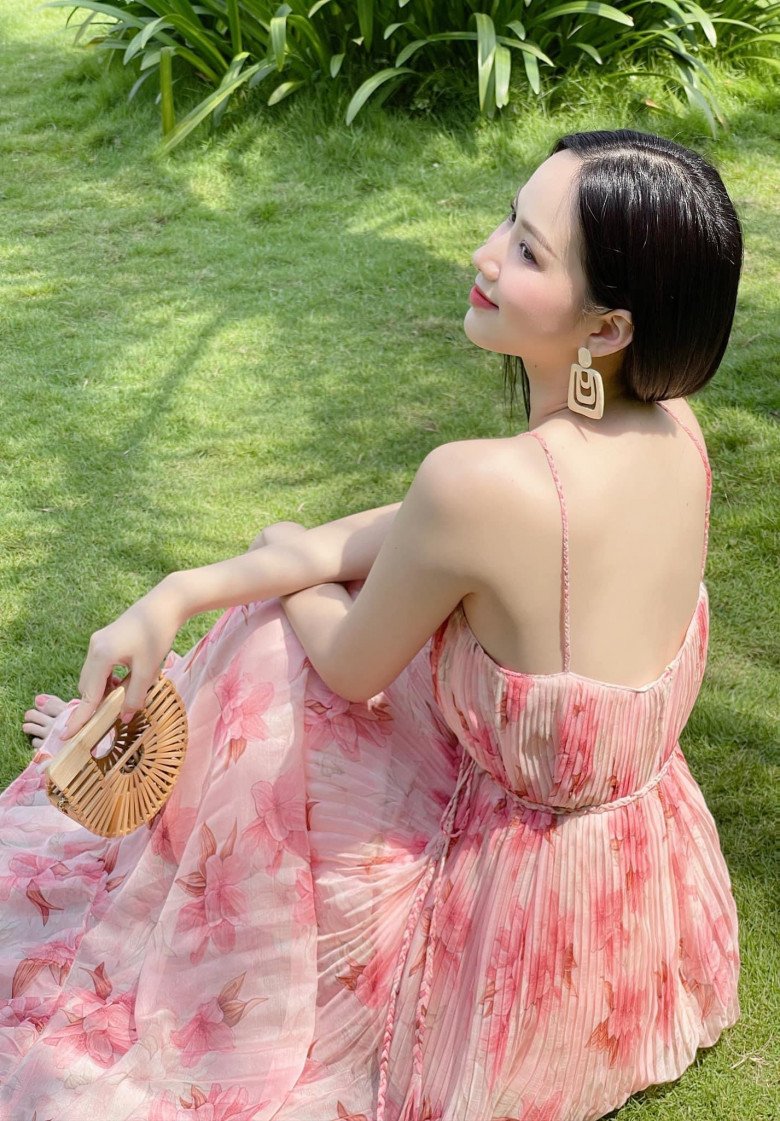 Mỹ nhân có làn da đẹp nhất Hoa hậu Việt Nam khoe body với đồ bơi - 11