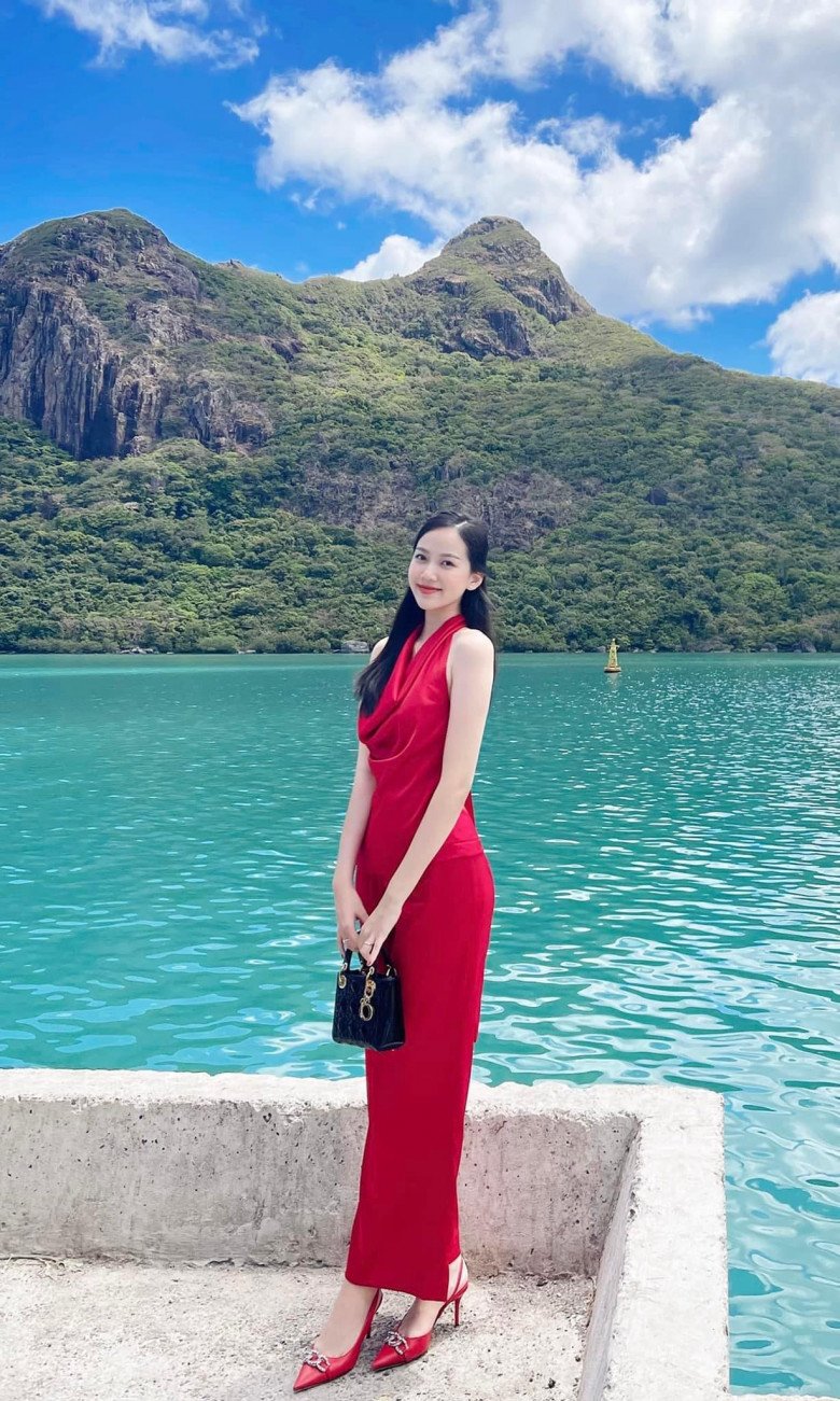 Mỹ nhân có làn da đẹp nhất Hoa hậu Việt Nam khoe body với đồ bơi - 9