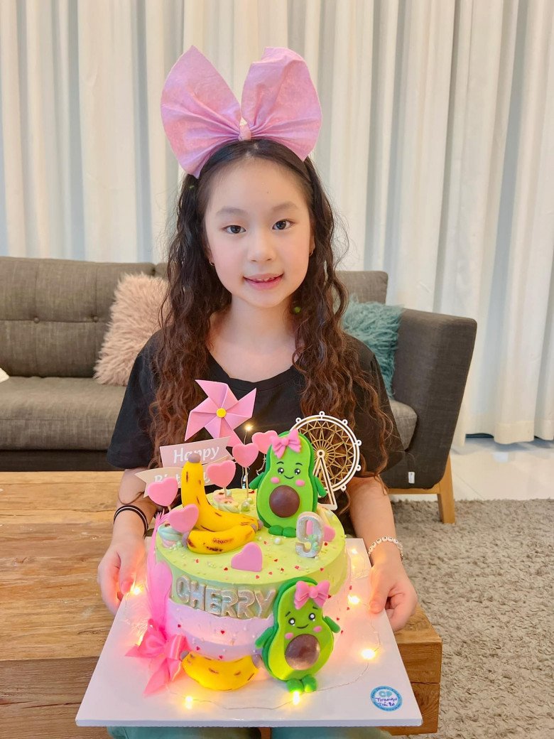 Lý Hải Minh Hà làm sinh nhật cho con gái giản dị hiếm có trong showbiz, nhìn kĩ mới thấy cầu kì và tinh tế - 1