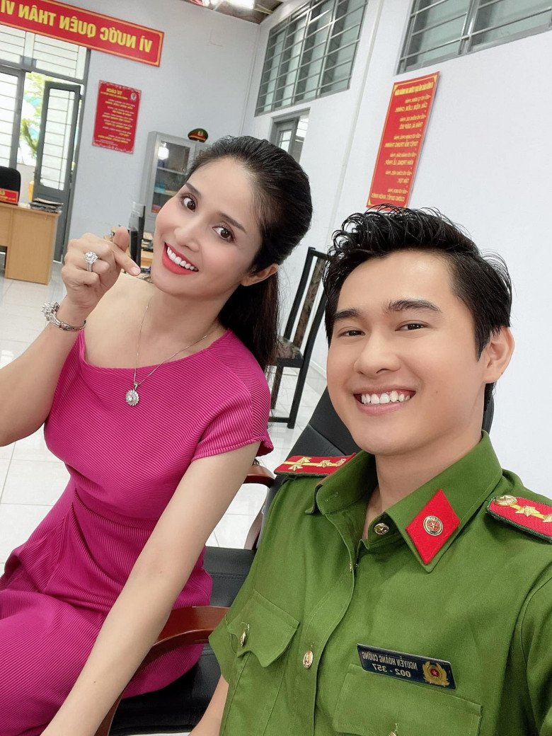 Ly hôn để Phan Thanh Bình nuôi con, nay Huỳnh Thảo Trang đón về, cùng chồng trẻ bù đắp cho con gái - 6