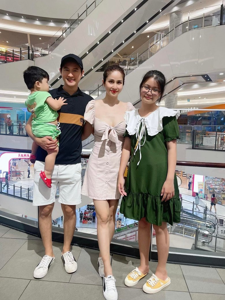 Ly hôn để Phan Thanh Bình nuôi con, nay Huỳnh Thảo Trang đón về, cùng chồng trẻ bù đắp cho con gái - 3
