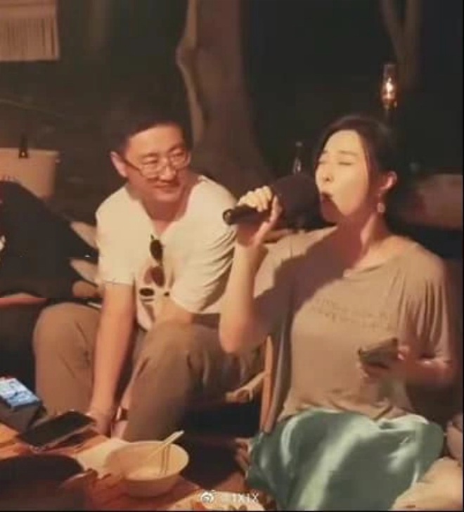 Bạn trai tin đồn thường xuyên xuất hiện trong video của Phạm Băng Băng.