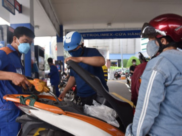 Giá xăng tăng lần thứ 7 liên tiếp, đắt chưa từng có kể từ 15h ngày 21/6