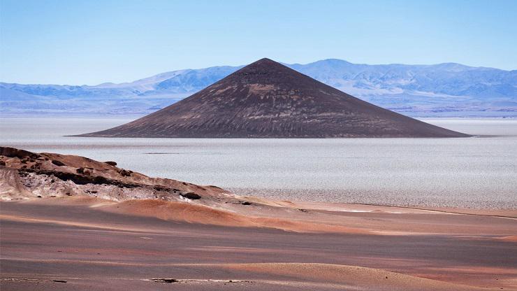 1. Cono de Arita là một trong những kỳ quan thiên nhiên tuyệt vời nhất ở Argentina. img src/upload/2-2022/images/2022-06-22/1655898388-a3b8a4578936bae5992e4155e9028dd5.jpg width660 /