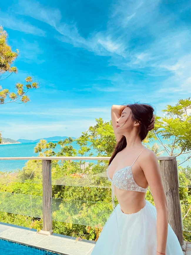 Sau Bão Ngầm, Hà Việt Dũng không kịp đưa vợ con đi du lịch, Cao Thái Hà lại đi chơi amp;#34;thả phanhamp;#34; - 11