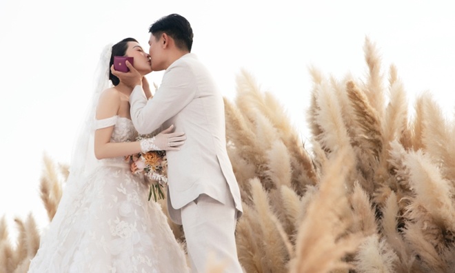 Minh Hằng thú nhận mình và ông xã đã sống thử một thời gian trước đám cưới.