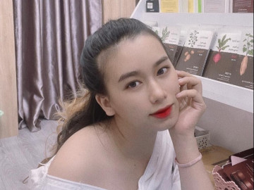 Cô gái xinh đẹp được cha đặt tên chẳng giống ai, người chồng cũng có cái tên độc lạ không kém