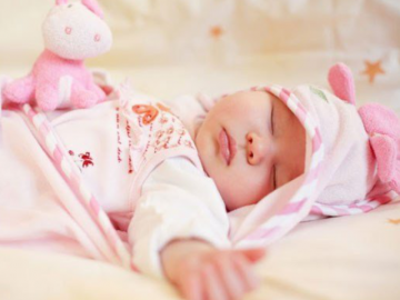 6 kiểu ngủ trẻ rất thích nhưng lại làm con xấu đi và kém thông minh