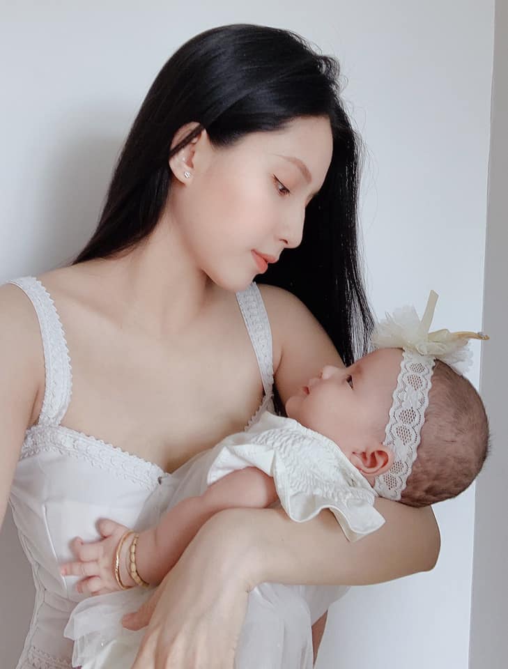 Gen Z làm mẹ đơn thân: Diễn viên Thiên An cùng con gái 1 tuổi làm amp;#34;idol Tóp Tópamp;#34; hút triệu lượt xem - 9