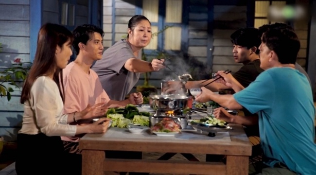 Diễm My 9X: amp;#34;Nhan Phúc Vinh rất dễ thương, từng giúp tôi tìm phòng trọ thời đóng Tình Yêu Và Tham Vọngamp;#34; - 8