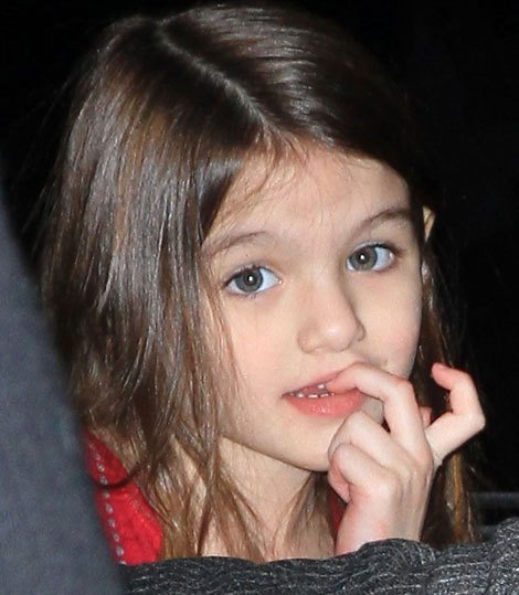 U mê nhan sắc Suri Cruise: Bé gái xinh nhất nhì Hollywood giờ đã ra dáng mỹ nhân, tính tình thay đổi - 2