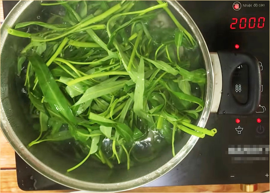 2 ways to make fried spinach with garlic delicious, crispy green, not black - 4