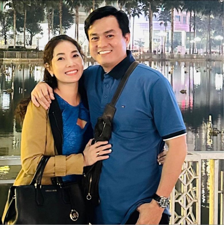 Diễn viên Cao Minh Đạt và Trúc Trương kết hôn năm 2016. Ở tuổi 41, nam diễn viên mới lên xe hoa cùng bà xã xinh đẹp.